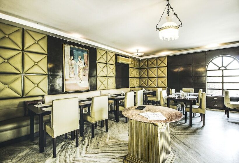 호텔 Sugan Niwas Palace