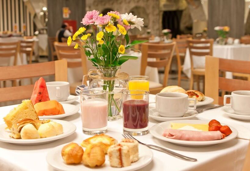 Summit Hotel Monaco
