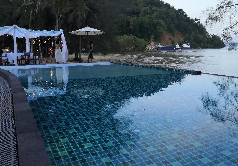 Отель Supalai Scenic Bay Resort And Spa