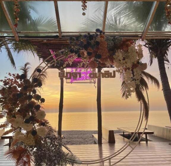 酒店 Supar Royal Beach