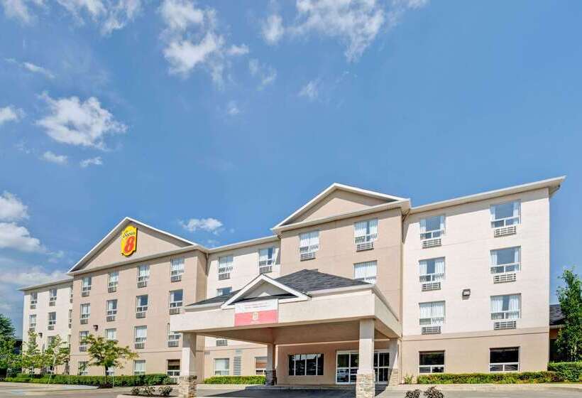 فندق Super 8 By Wyndham Barrie South