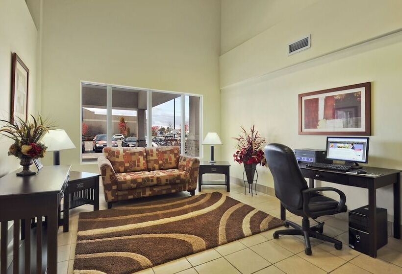 فندق Super 8 By Wyndham Barrie South