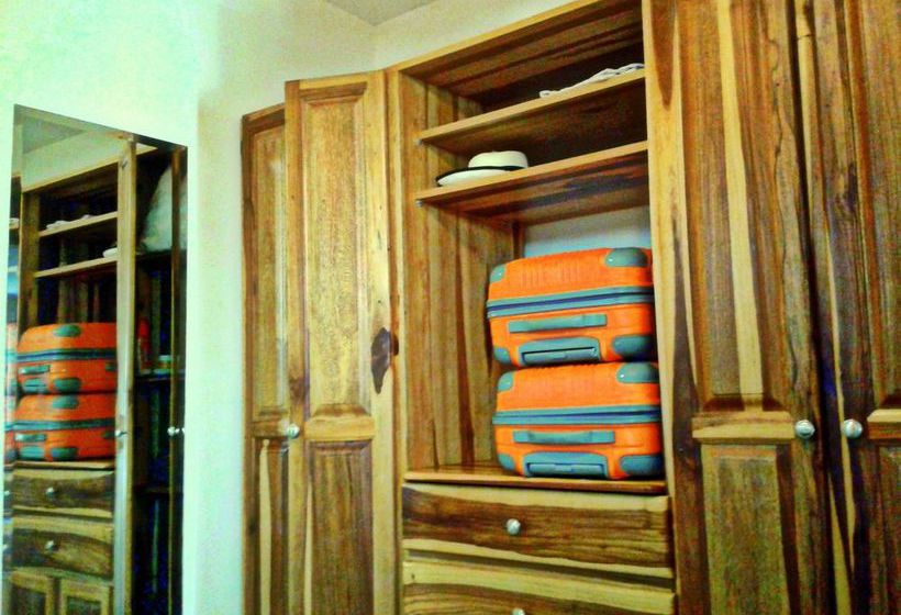 ホテル Tamarindo Blue Apartments