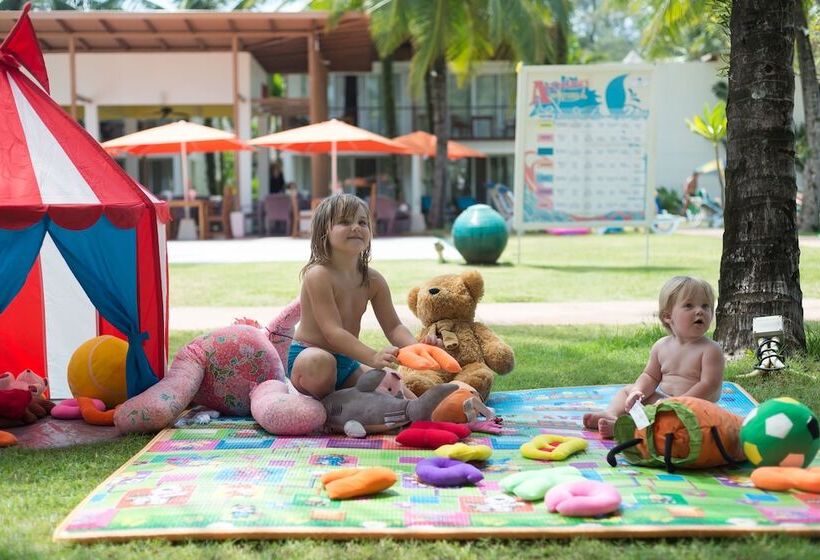 Отель The Briza Beach Resort, Khao Lak Sha Extra Plus