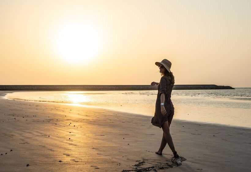 هتل The Cove Rotana Resort Ras Al Khaimah