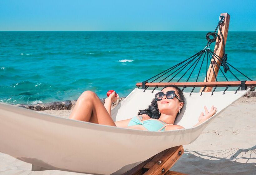 هتل The Cove Rotana Resort Ras Al Khaimah