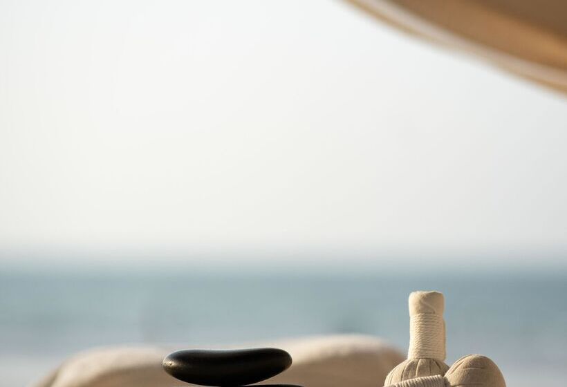 هتل The Cove Rotana Resort Ras Al Khaimah