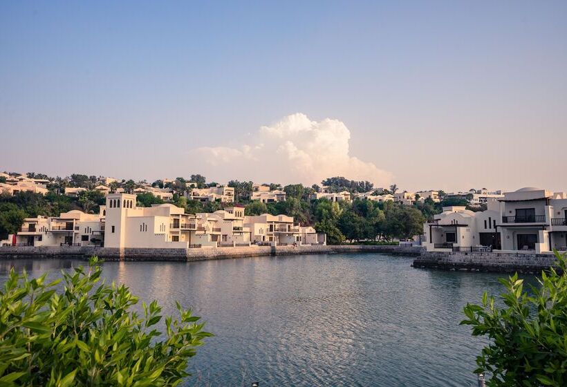 هتل The Cove Rotana Resort Ras Al Khaimah