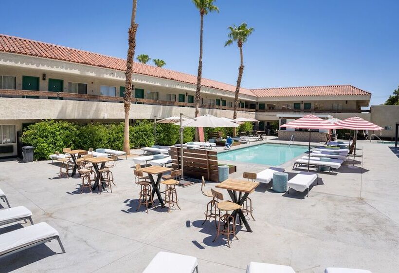 Отель The Infusion Beach Club