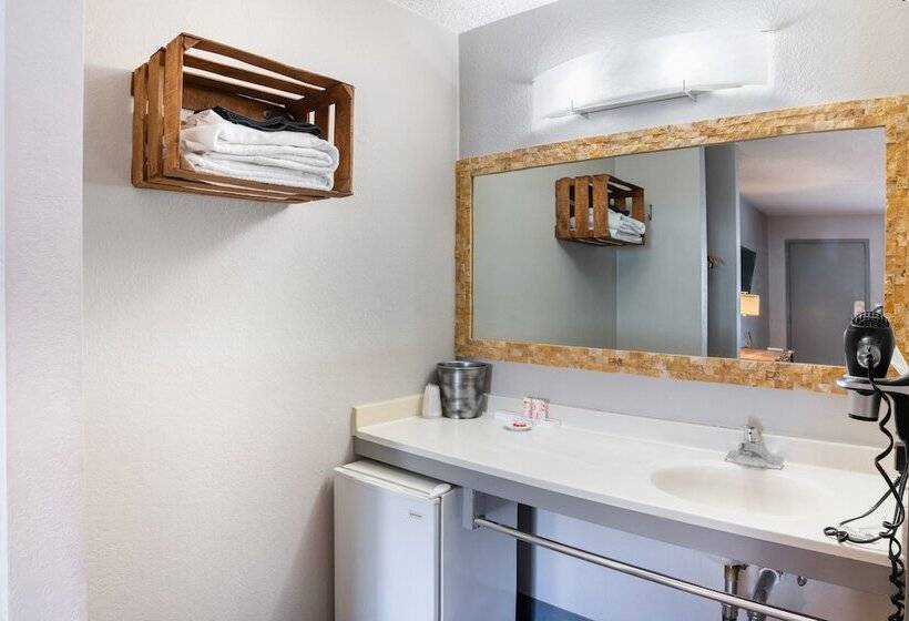 Отель The Infusion Beach Club