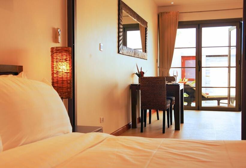 בית מלון כפרי The Residence Resort