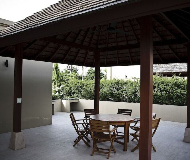 בית מלון כפרי The Residence Resort