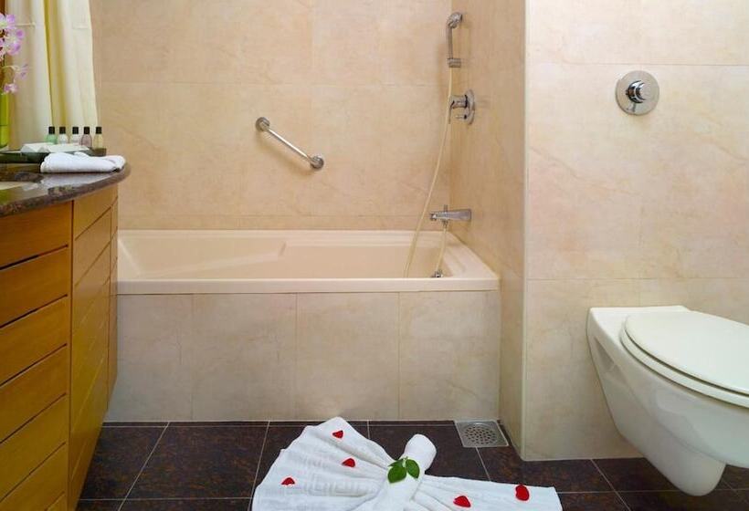 בית מלון כפרי The Sunway Manor