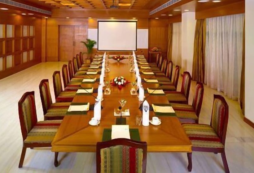 בית מלון כפרי The Sunway Manor