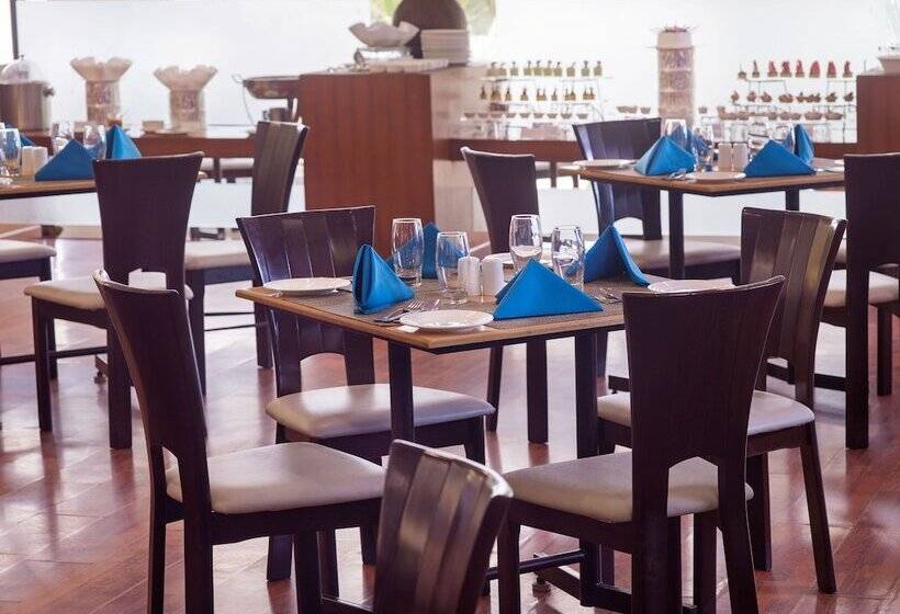 בית מלון כפרי The Sunway Manor