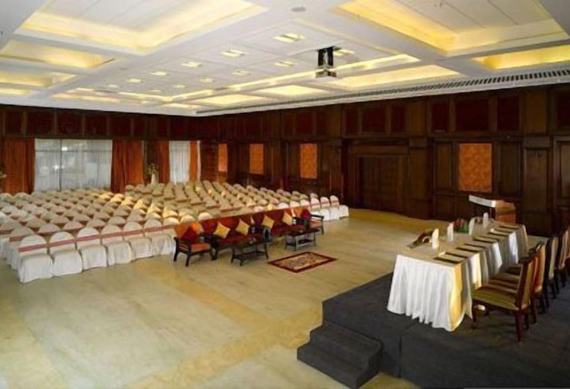 בית מלון כפרי The Sunway Manor