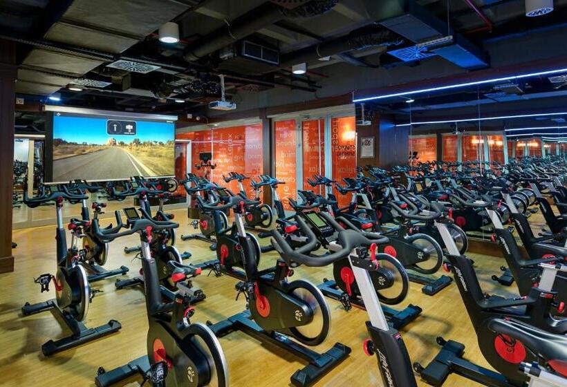 فندق Titanic Port Bakirkoy