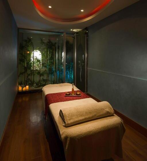 فندق Titanic Port Bakirkoy