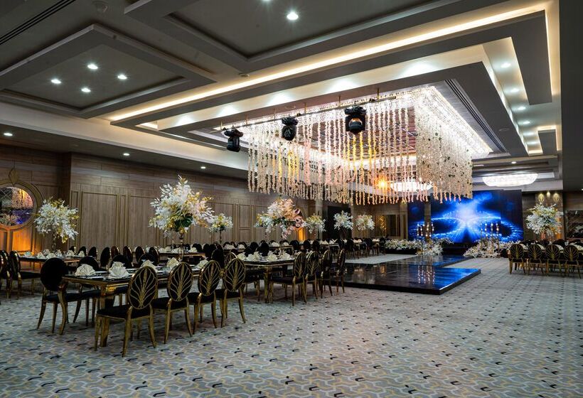 هتل Triumph Plaza