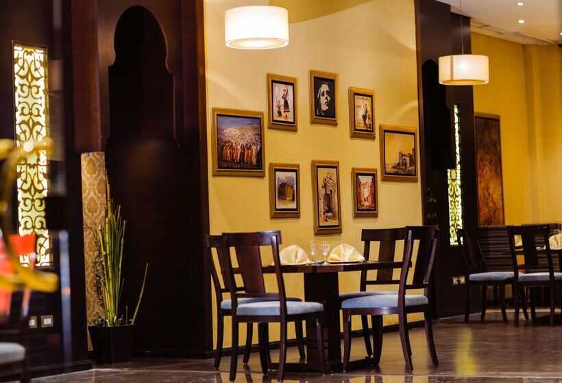 هتل Triumph Plaza