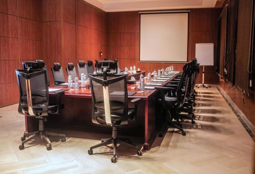 هتل Triumph Plaza