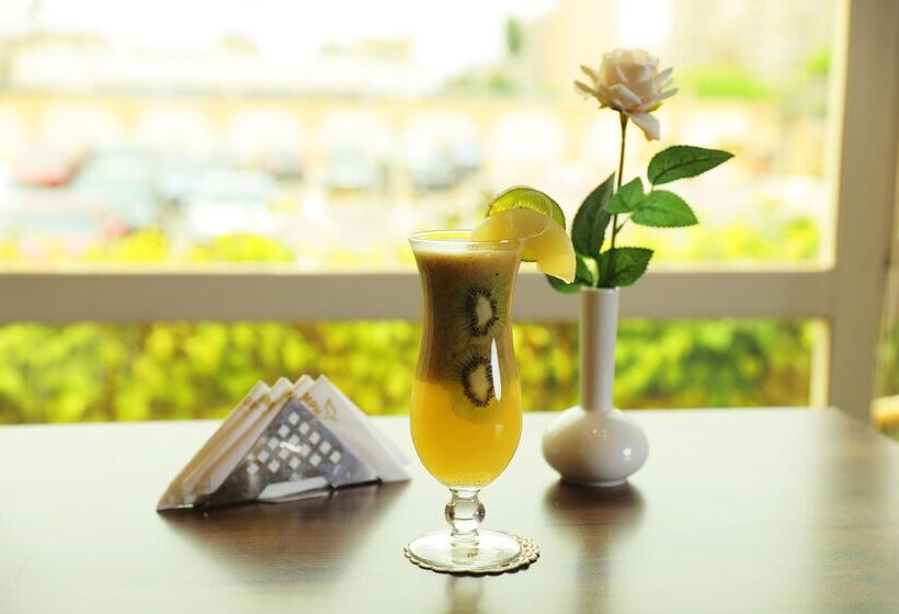 هتل Triumph Plaza