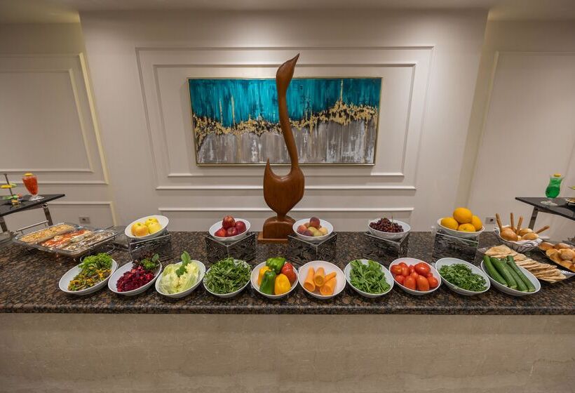 هتل Triumph Plaza