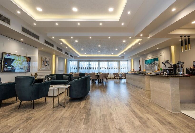 هتل Triumph Plaza