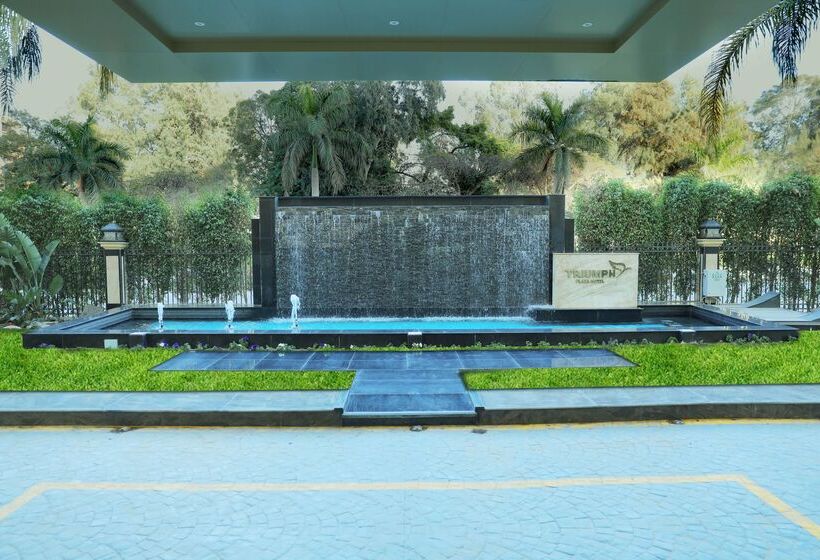 هتل Triumph Plaza