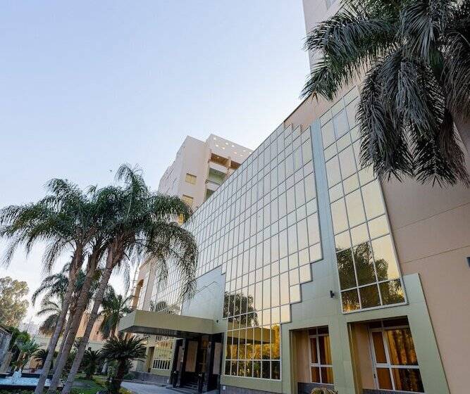 هتل Triumph Plaza