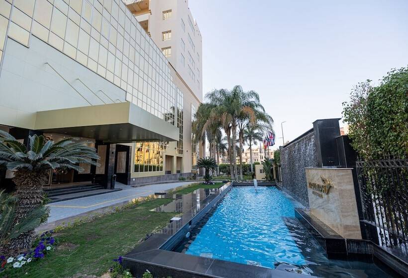 هتل Triumph Plaza