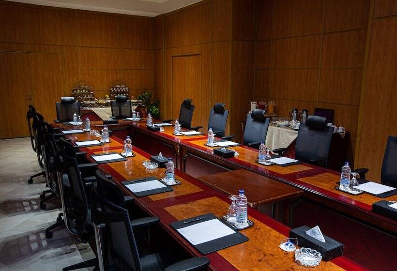 هتل Triumph Plaza