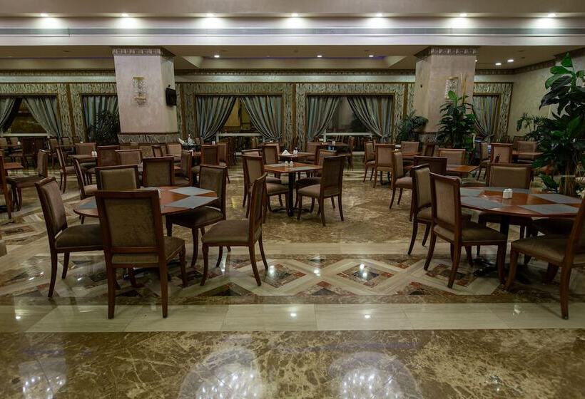 هتل Triumph Plaza