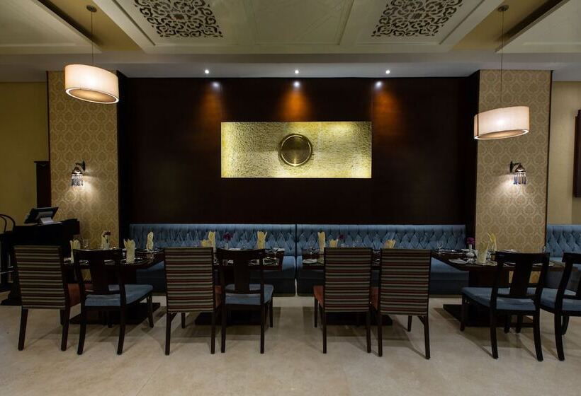 هتل Triumph Plaza