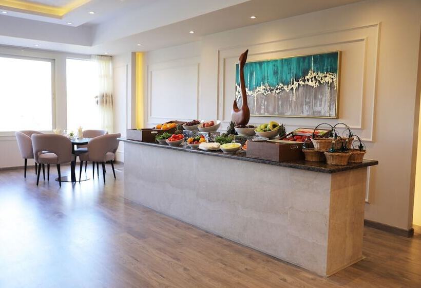 هتل Triumph Plaza