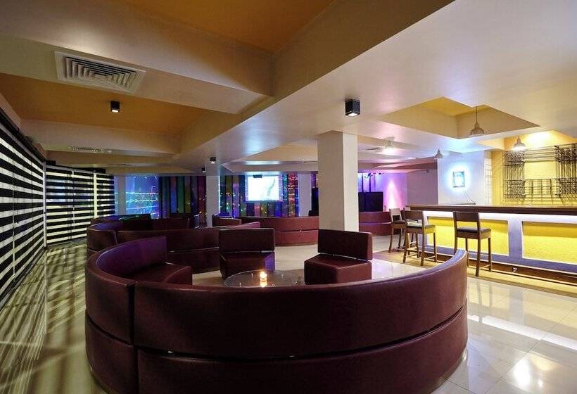 호텔 Turyaa Kalutara