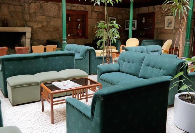 Отель Universal