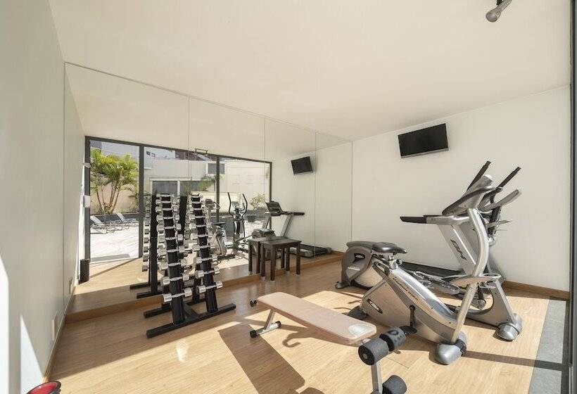 هتل Vila Baleira Funchal