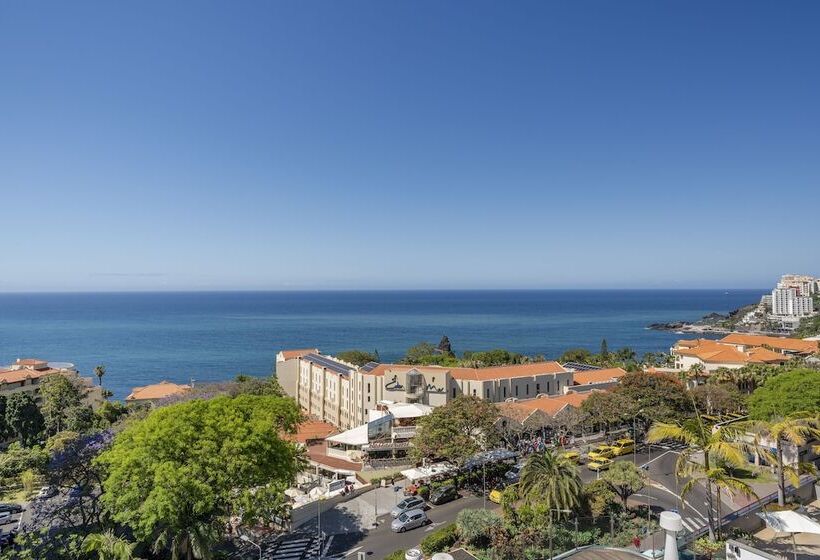 هتل Vila Baleira Funchal