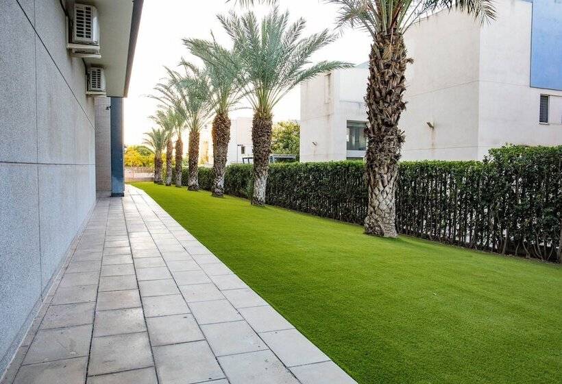 فندق Villa Alojamiento Y Congresos   Villa Universitaria