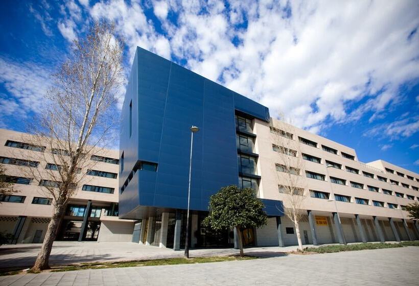 فندق Villa Alojamiento Y Congresos   Villa Universitaria