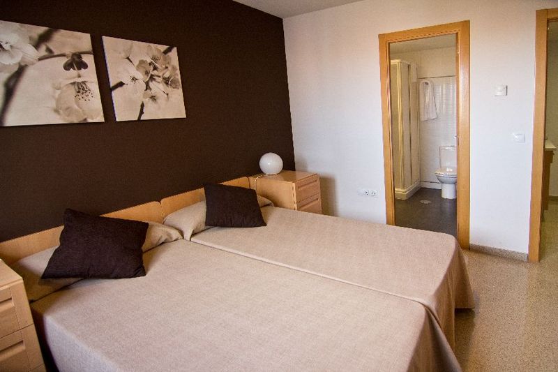 فندق Villa Alojamiento Y Congresos   Villa Universitaria