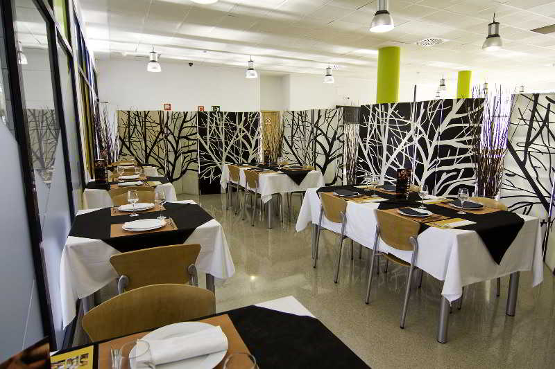 فندق Villa Alojamiento Y Congresos   Villa Universitaria