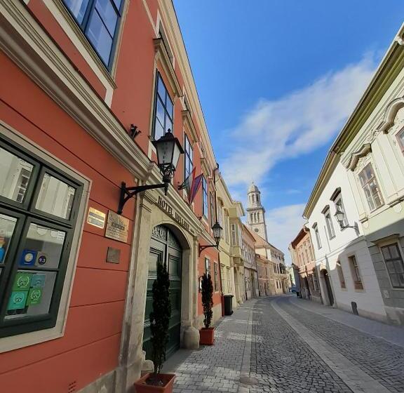 בית מלון כפרי Wollner