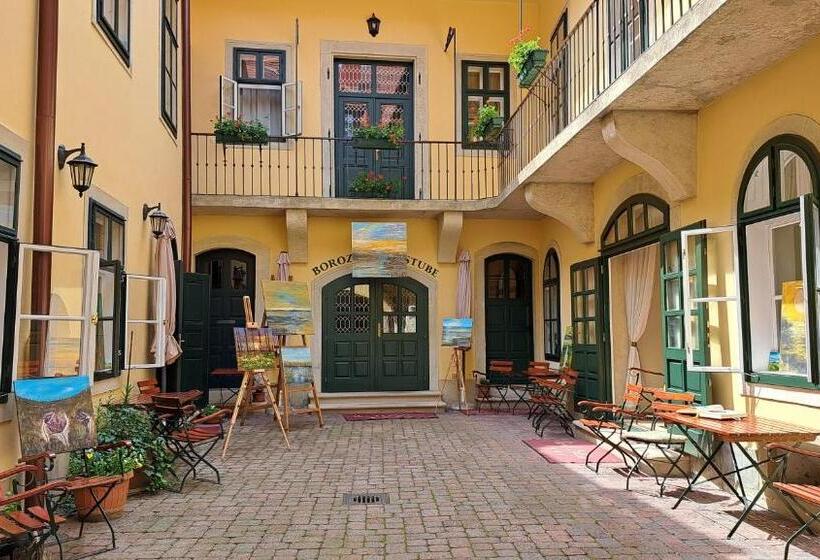 בית מלון כפרי Wollner