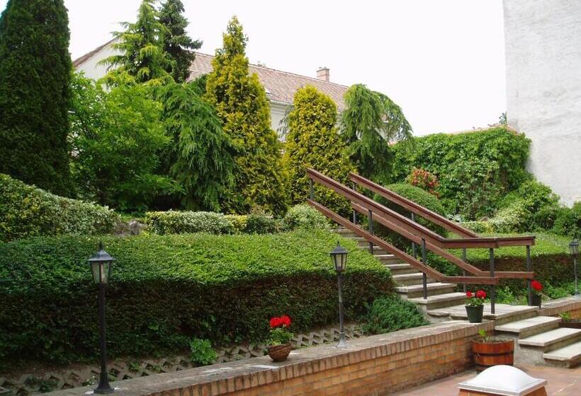 בית מלון כפרי Wollner