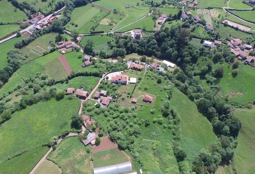 La Casona De La Roza