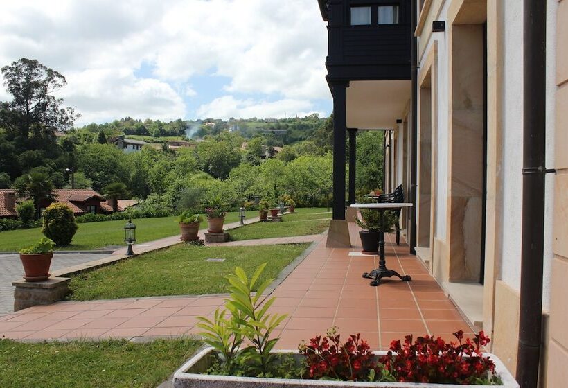 La Casona De La Roza