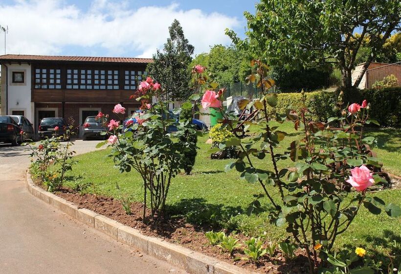 La Casona De La Roza