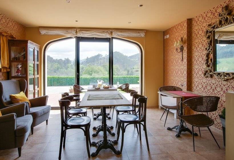 La Casona De La Roza